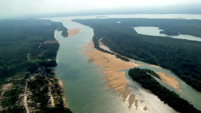 Rio Tapajós, aérea com bancos de areia